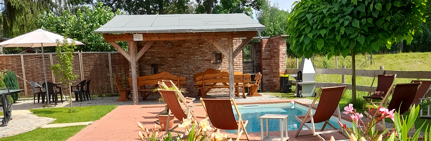 Wohngebeude mit Treppe.